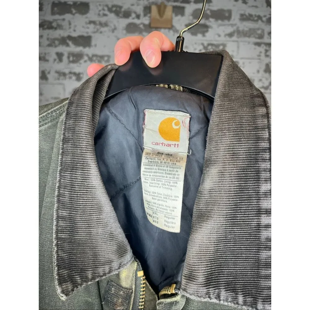 Carhartt | mens vintage green chore coat as is